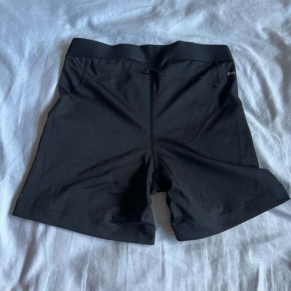 Nike Pro Shorts - Picture 3 of 3